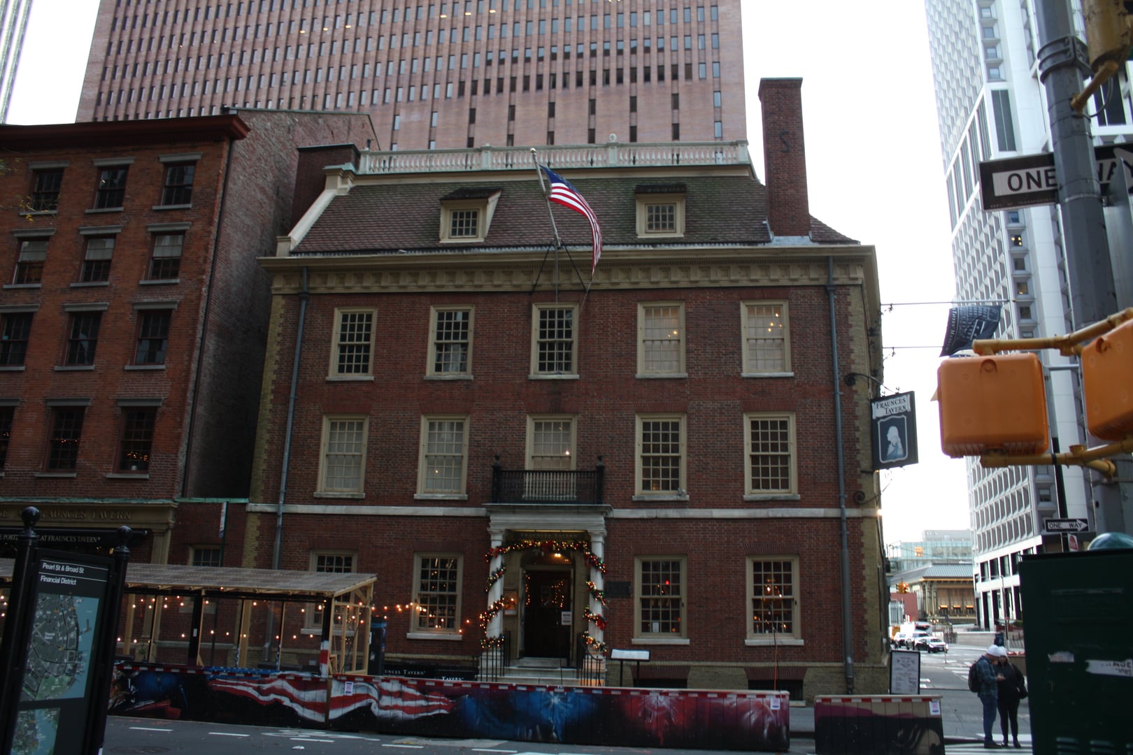 Restored Georgian brick facade of Fraunces Tavern at 54 Pearl Street in Lower Manhattan, photographed in November 2021.