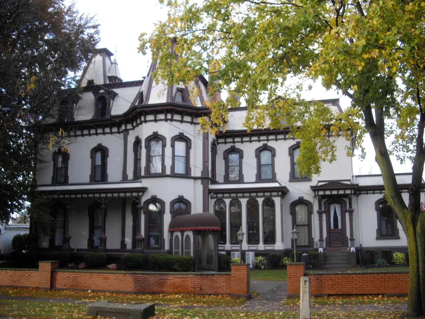 Exterior of the Henry DeLand House / Green Lantern Inn, an 1876 Second Empire mansion in Fairport, New York
