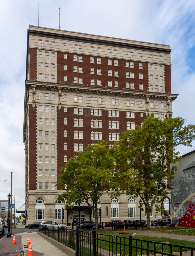 Photo of Hotel Utica (DoubleTree by Hilton)