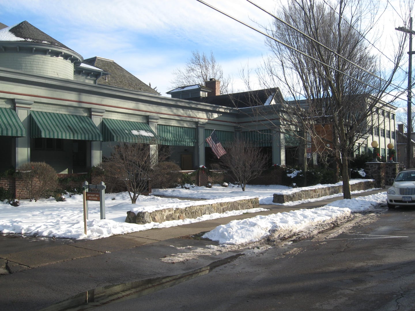 Roycroft Inn exterior in East Aurora New York, Arts and Crafts era hostelry