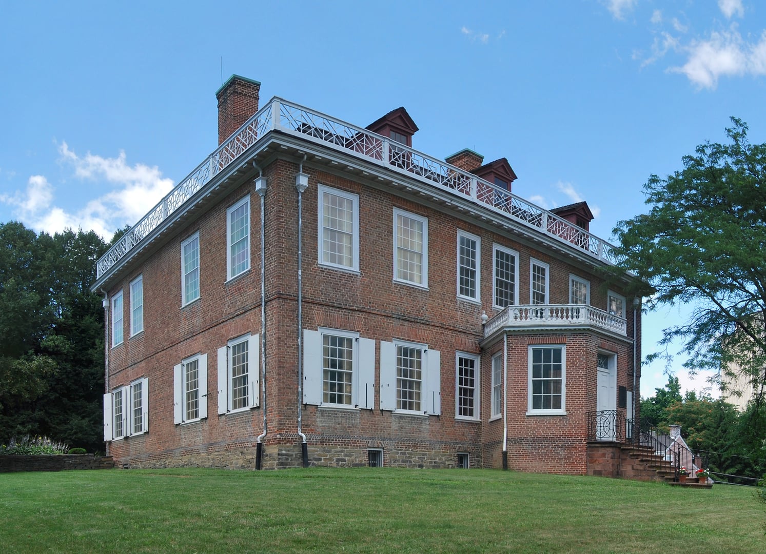 Exterior of the 1761-1765 Schuyler Mansion in Albany, a brick Georgian National Historic Landmark