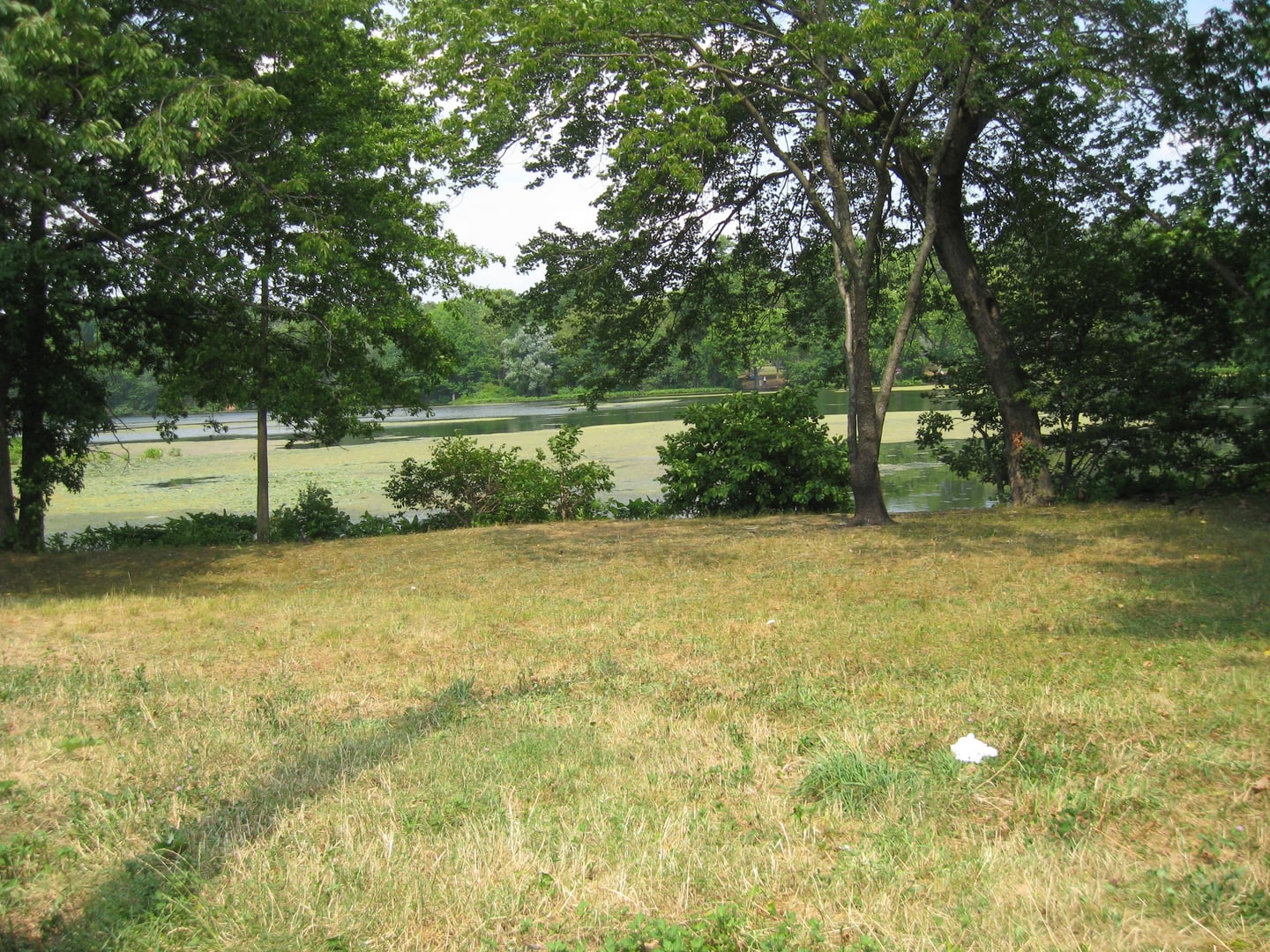 Sandy beach at Wolfe's Pond Park on Raritan Bay, Staten Island, New York