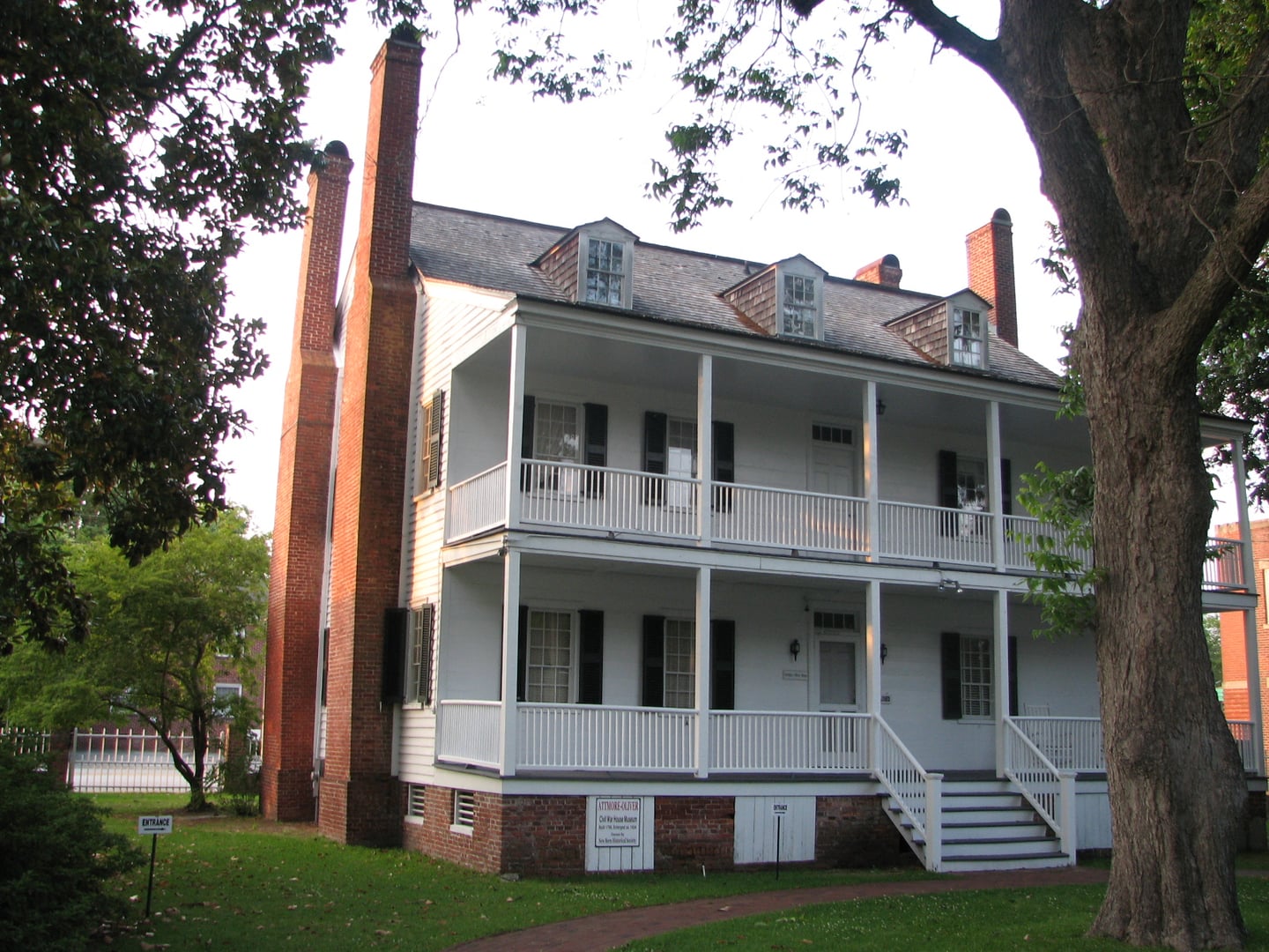1790 Attmore-Oliver House at 511 Broad Street, a historic house museum in New Bern, Craven County, North Carolina