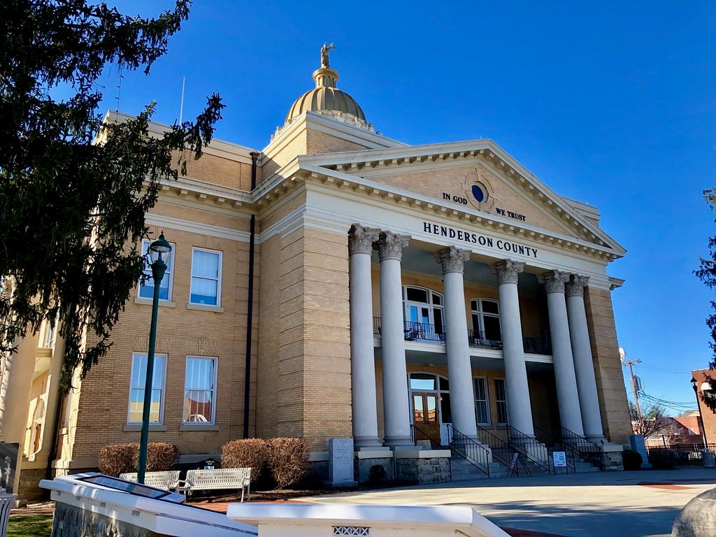 Photo of Henderson County Courthouse & Heritage Museum