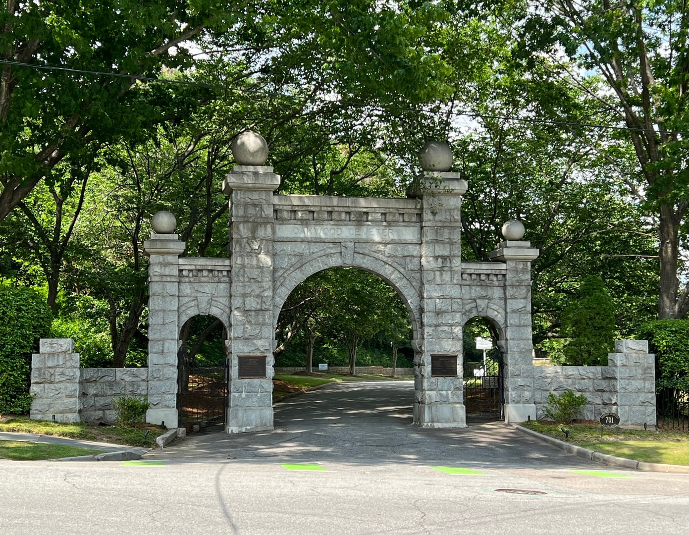 Historic Oakwood Cemetery, Raleigh — entrance and grounds