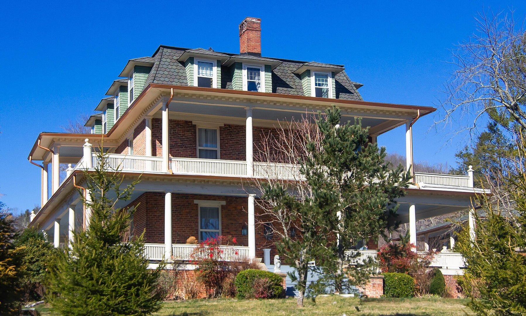 The 1847 Reynolds House in Asheville, North Carolina, a pre-Civil War brick mansion listed on the National Register of Historic Places.
