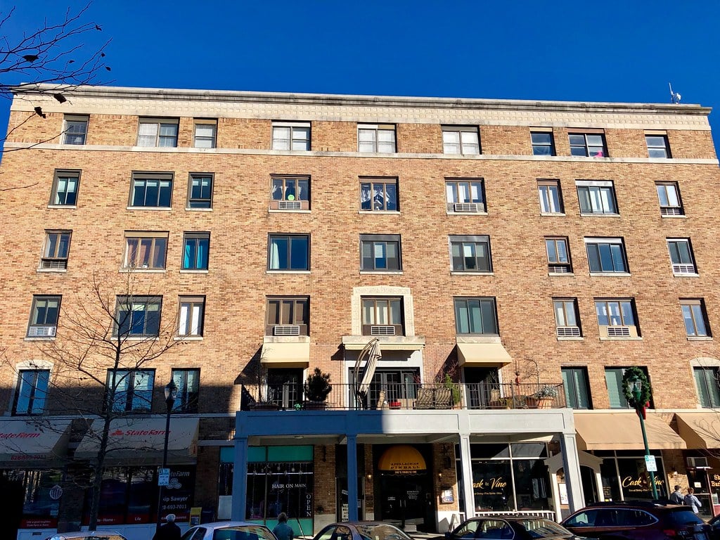 Photo of Skyland Hotel