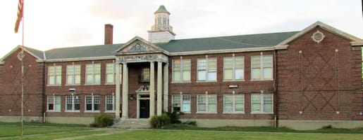 Single-story brick Poasttown Elementary School building in Middletown, Ohio