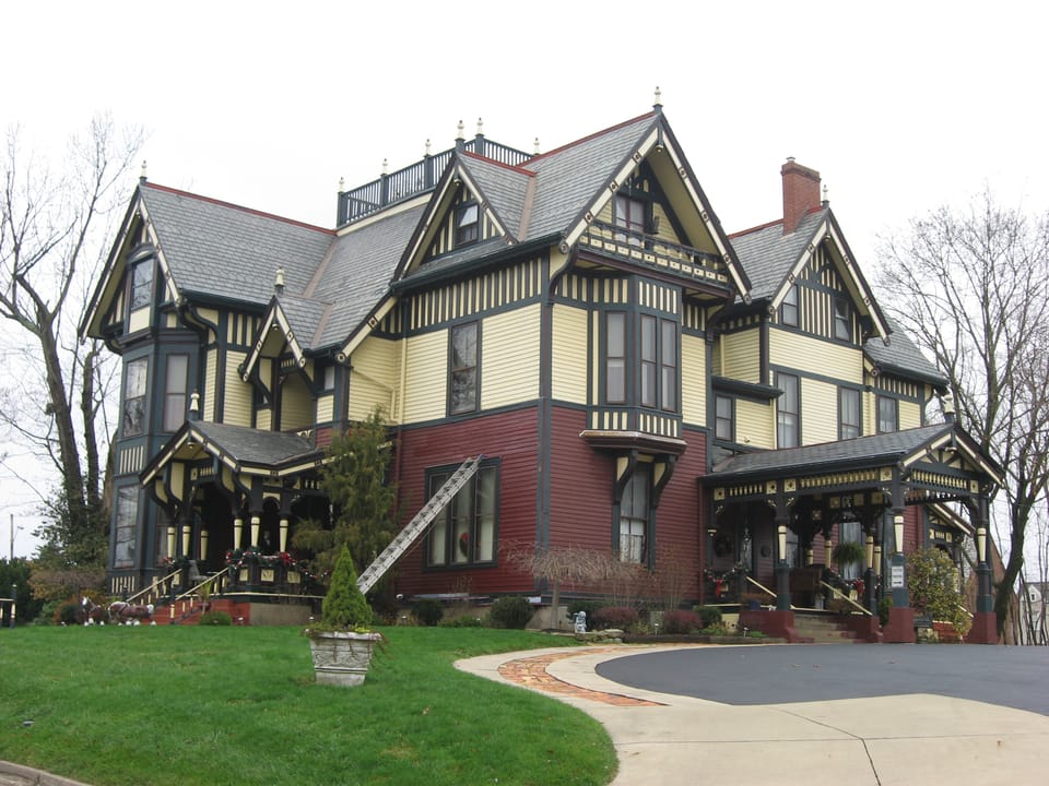 Photo of Colonel Taylor Inn Bed & Breakfast