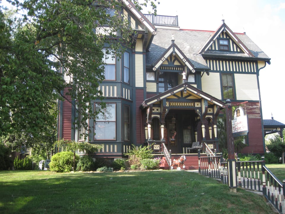 Photo of Colonel Taylor Inn Bed & Breakfast