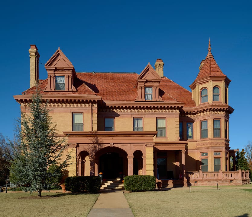 The Henry & Anna Overholser Mansion, a 1903 Chateauesque-style historic house at 405 NW 15th Street in Oklahoma City's Heritage Hills.