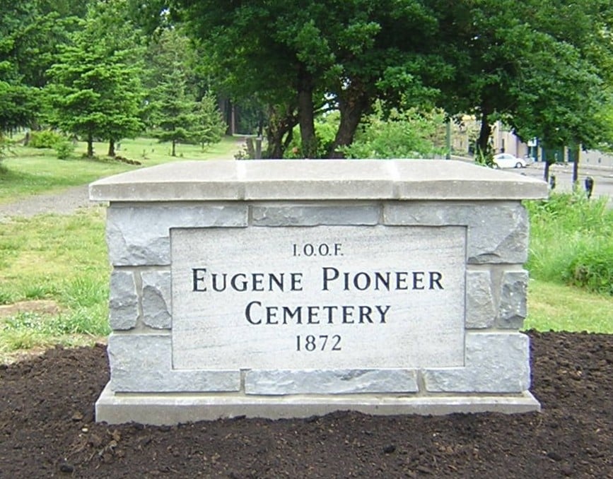 Sign at the entrance to Eugene Pioneer Cemetery beside the University of Oregon campus, Eugene, Oregon.