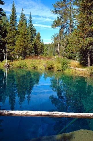 Photo of Little Crater Lake