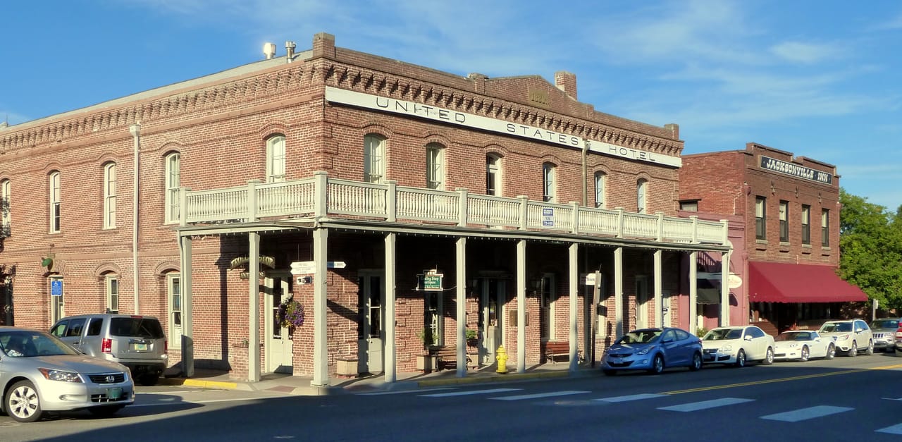 McCully House historic 1860 Gothic Revival home at 240 East California Street, Jacksonville, Oregon (HABS 1971)