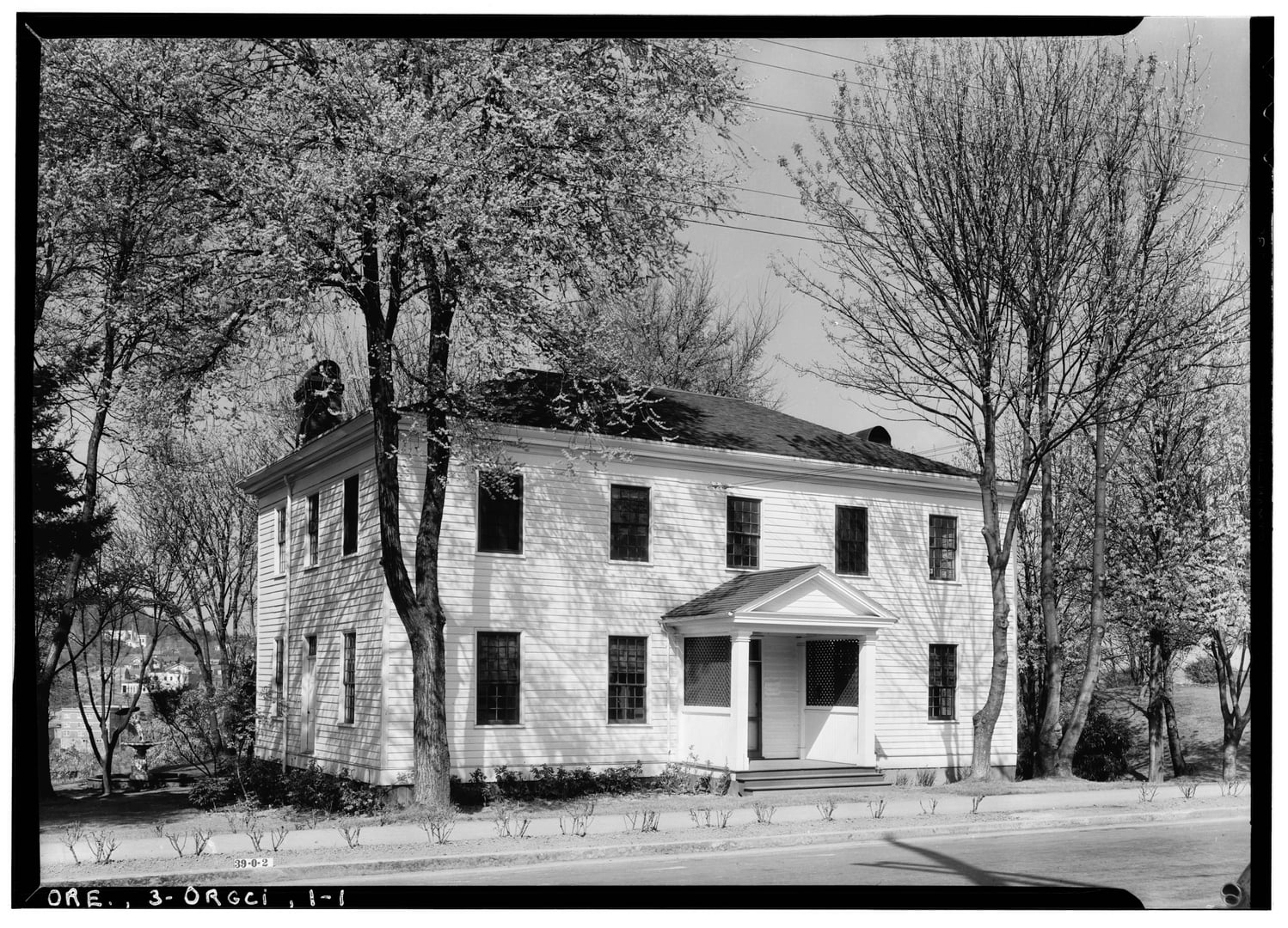Historic American Buildings Survey 1934 photograph of the 1846 John McLoughlin House in Oregon City, Oregon, a National Historic Site