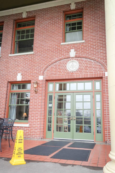 Photo of McMenamins Grand Lodge