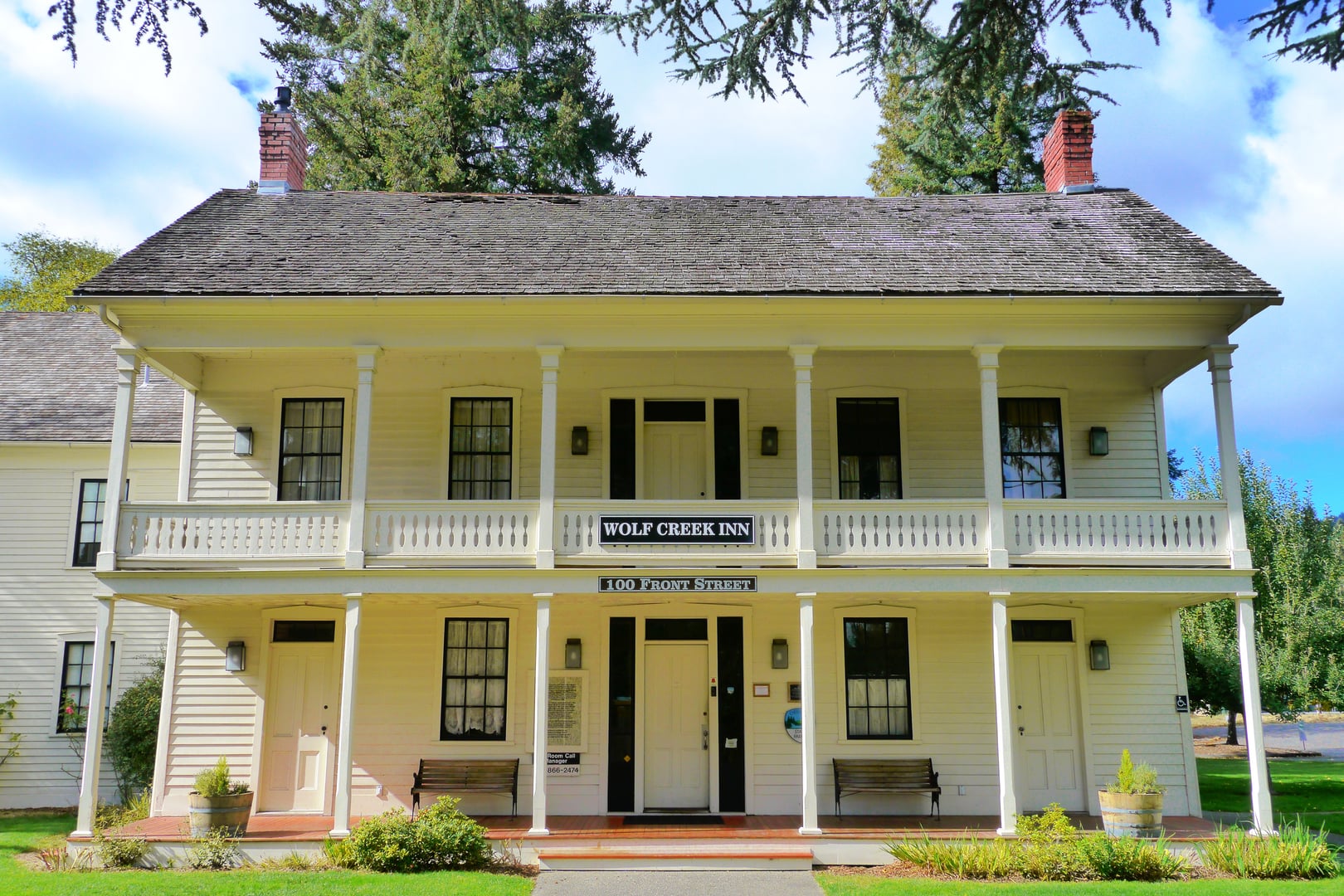 Wolf Creek Inn historic 1883 stagecoach inn exterior, Wolf Creek, Oregon