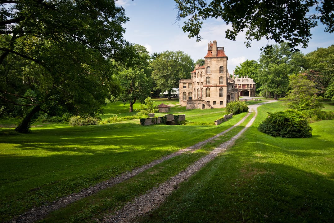 Photo of Fonthill Castle