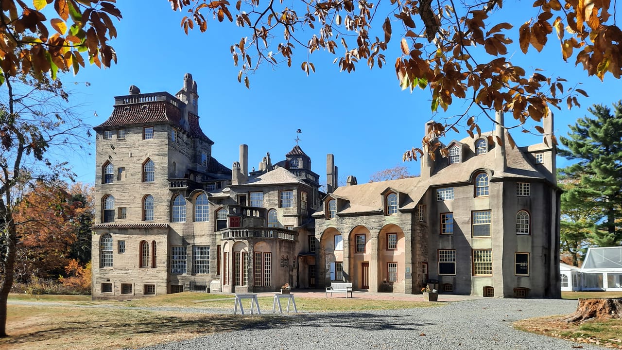 Photo of Fonthill Castle