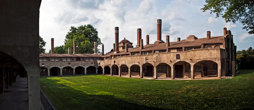 Photo of Fonthill Castle
