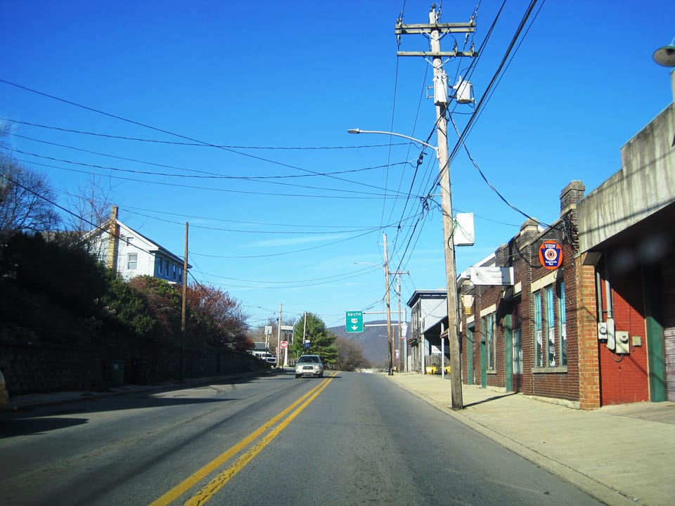Photo of southbound U.S. Route 209 (northbound Bankway Street) in Lehighton, Pennsylvania. Photo taken looking north towards the split of Bankway Street and Sgt. Stanley Hoffman Boulevard.