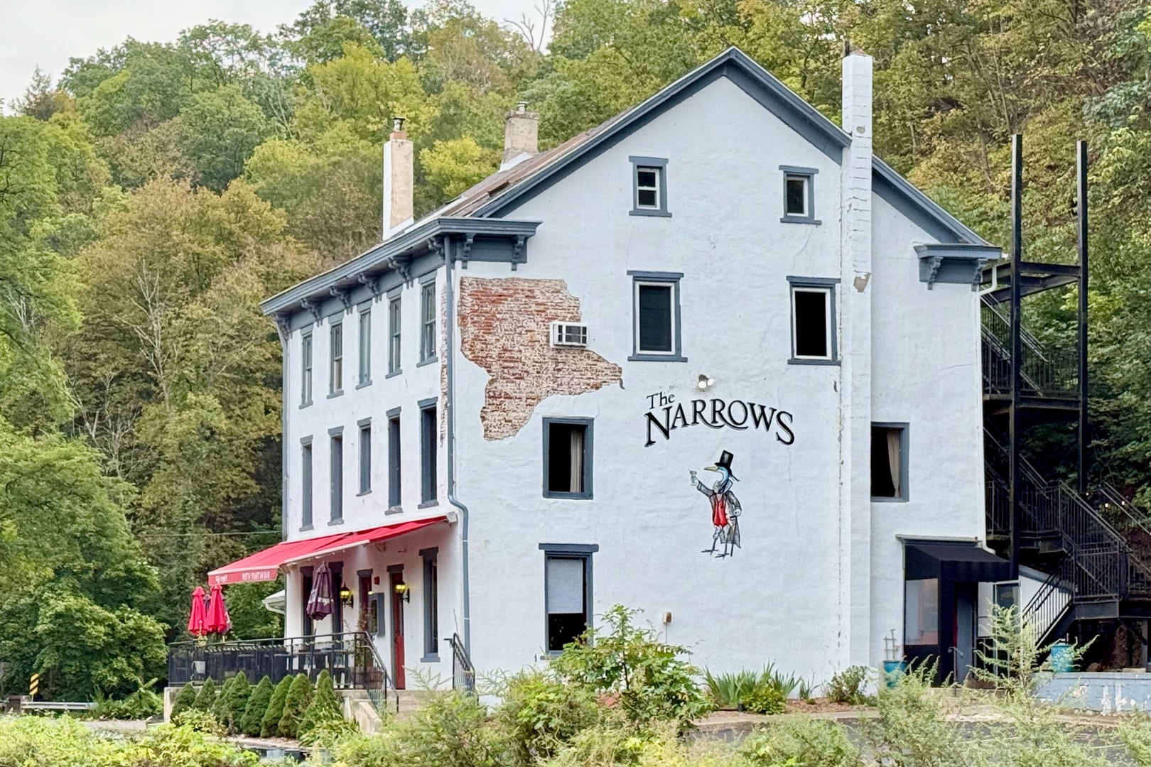 Riverside exterior of The Narrows restaurant on River Road in Upper Black Eddy, Pennsylvania
