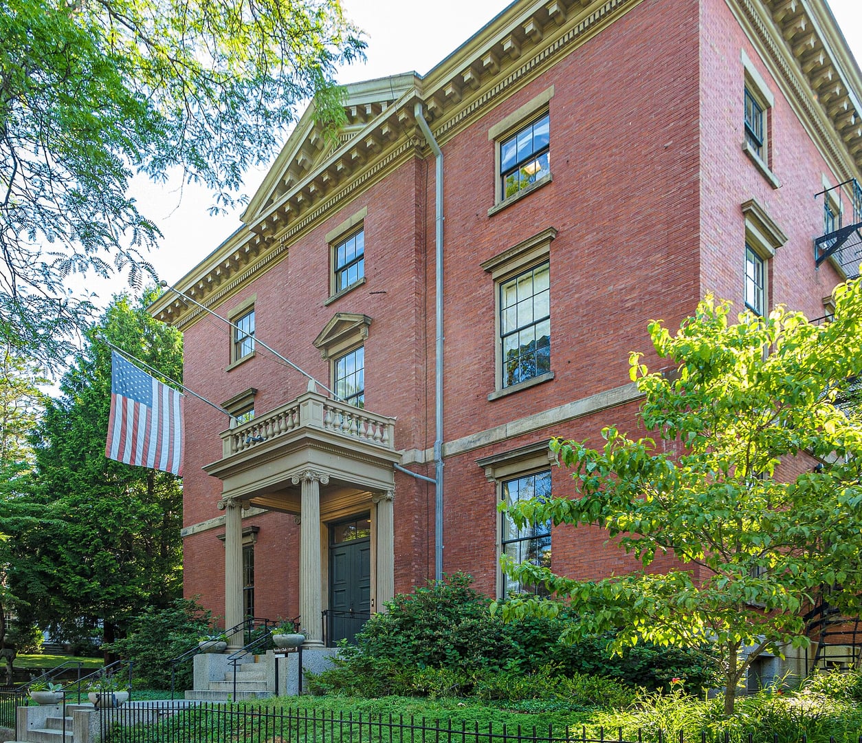 Exterior of the Brown University Faculty Club, the mid-19th-century Italianate mansion of textile industrialist Zachariah Allen at 1 Bannister Street on College Hill, Providence, Rhode Island