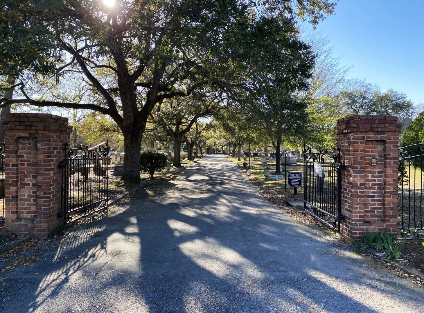 Photo of Old Quaker Cemetery (Agnes of Glasgow's Grave)