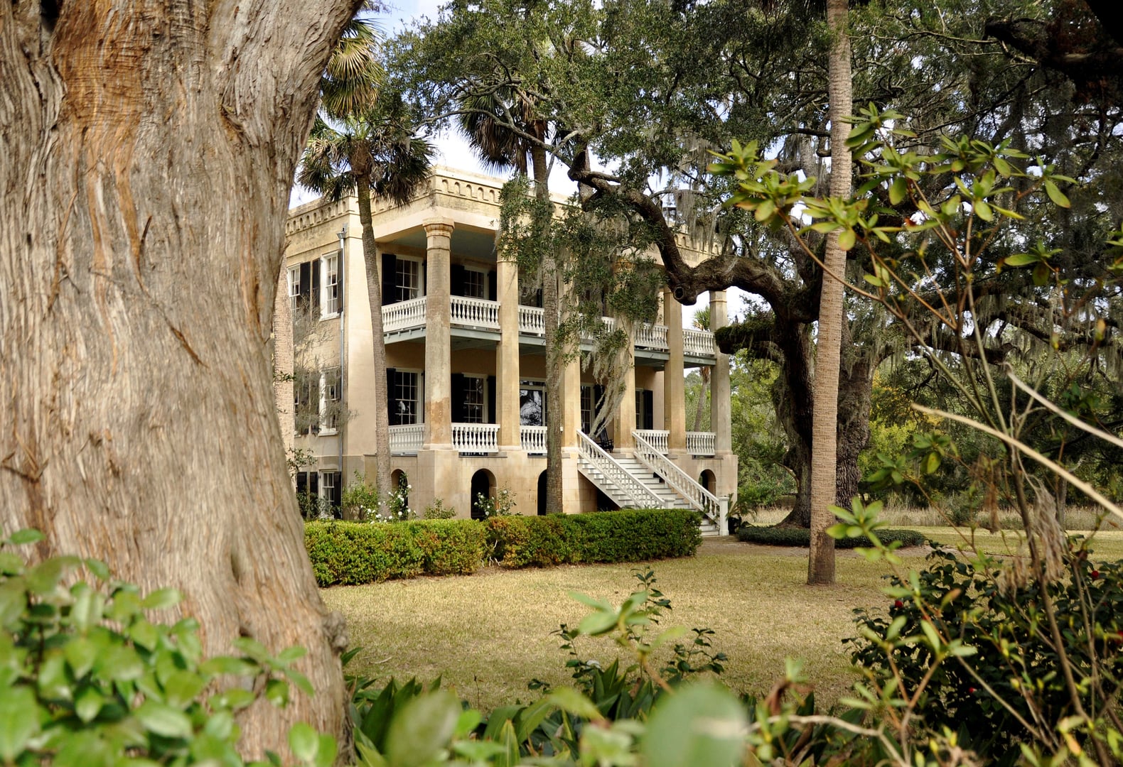 The Joseph Johnson House (The Castle), a Greek Revival mansion at 411 Craven Street in Beaufort, South Carolina