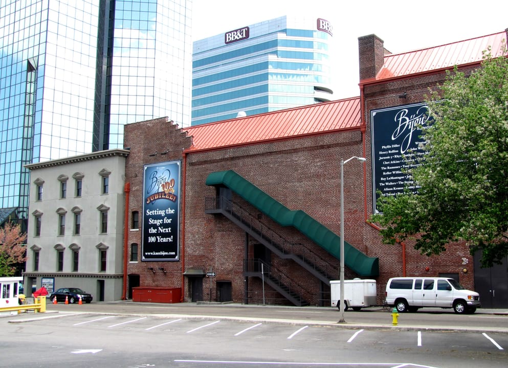 The northern exterior wall of the Bijou Theatre, showing the original early-19th-century section (left) and the 1909 brick theater addition, Knoxville, Tennessee, April 2010.