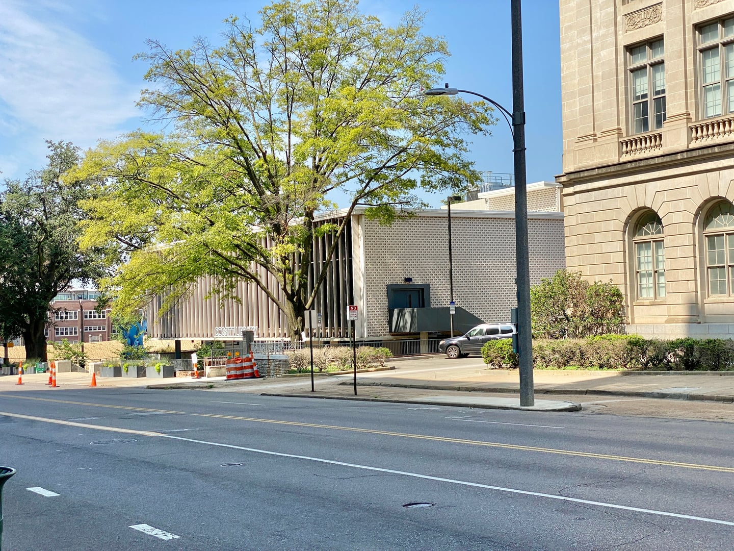 Cossitt Library exterior at 33 S. Front Street, Memphis — mid-century modern facade attached to the 1925 sandstone annex