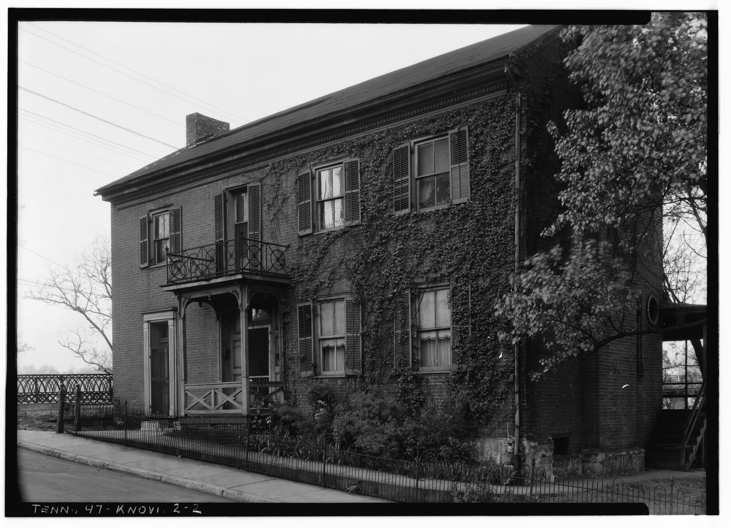 1934 HABS photograph showing the main entrance and south view of the Craighead-Jackson House, an 1818 Federal-style brick residence in downtown Knoxville, Tennessee