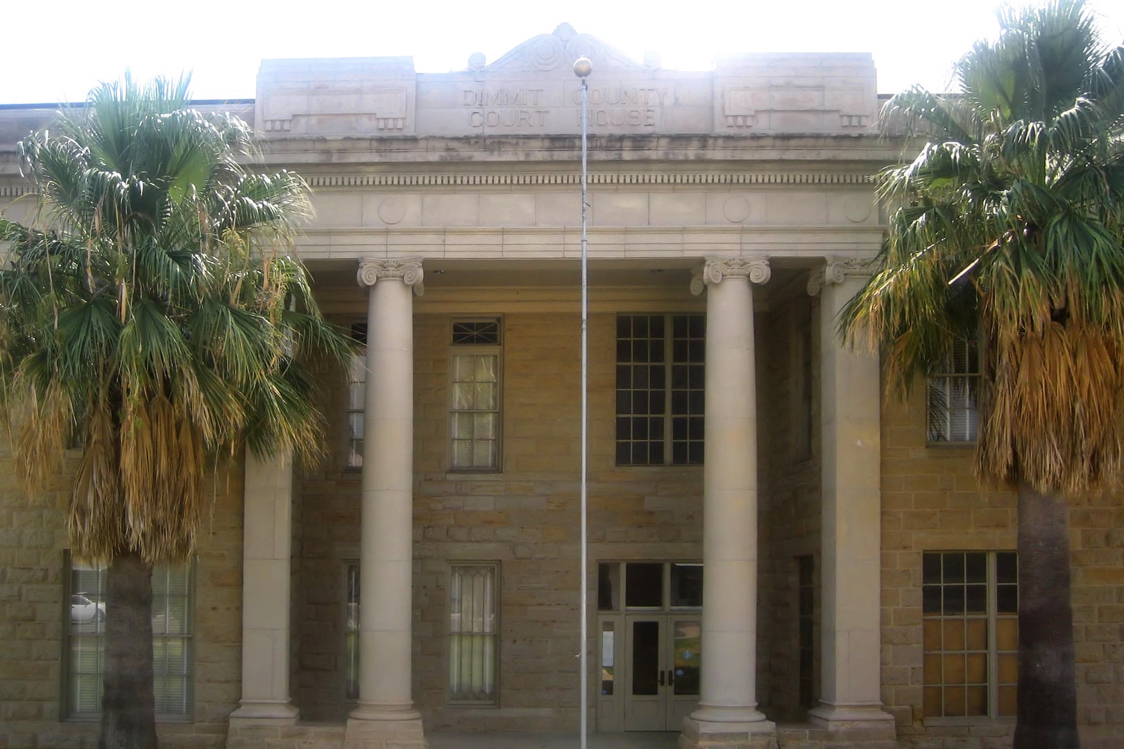 The Classical Revival exterior of the Dimmit County Courthouse in Carrizo Springs, Texas, a 1926 remodel of an 1884 Italianate original