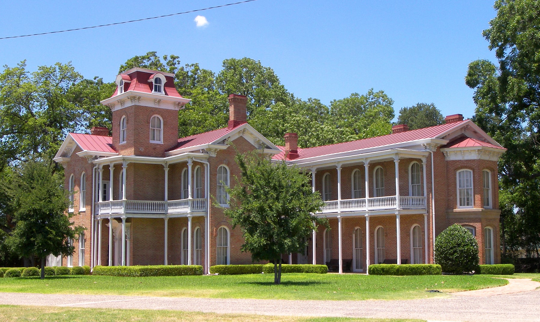 Photo of East Terrace Museum (John Wesley Mann House)