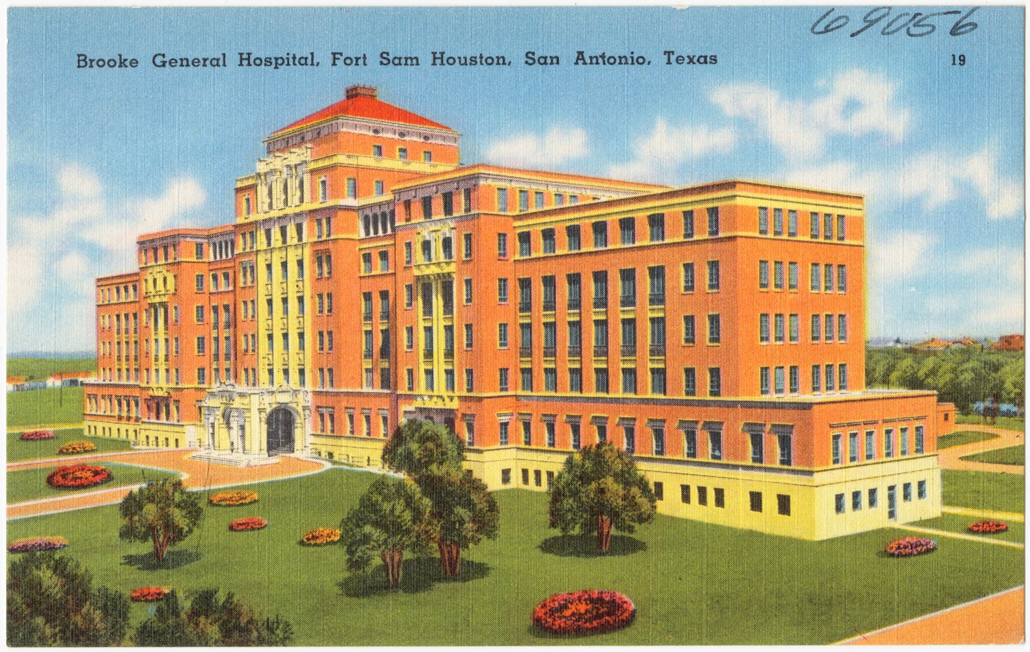 Historic postcard view of Brooke General Hospital (Building 1000) at Fort Sam Houston, San Antonio, Texas, circa 1930s-1940s
