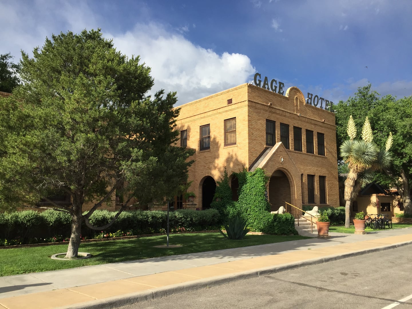 Photo of Gage Hotel