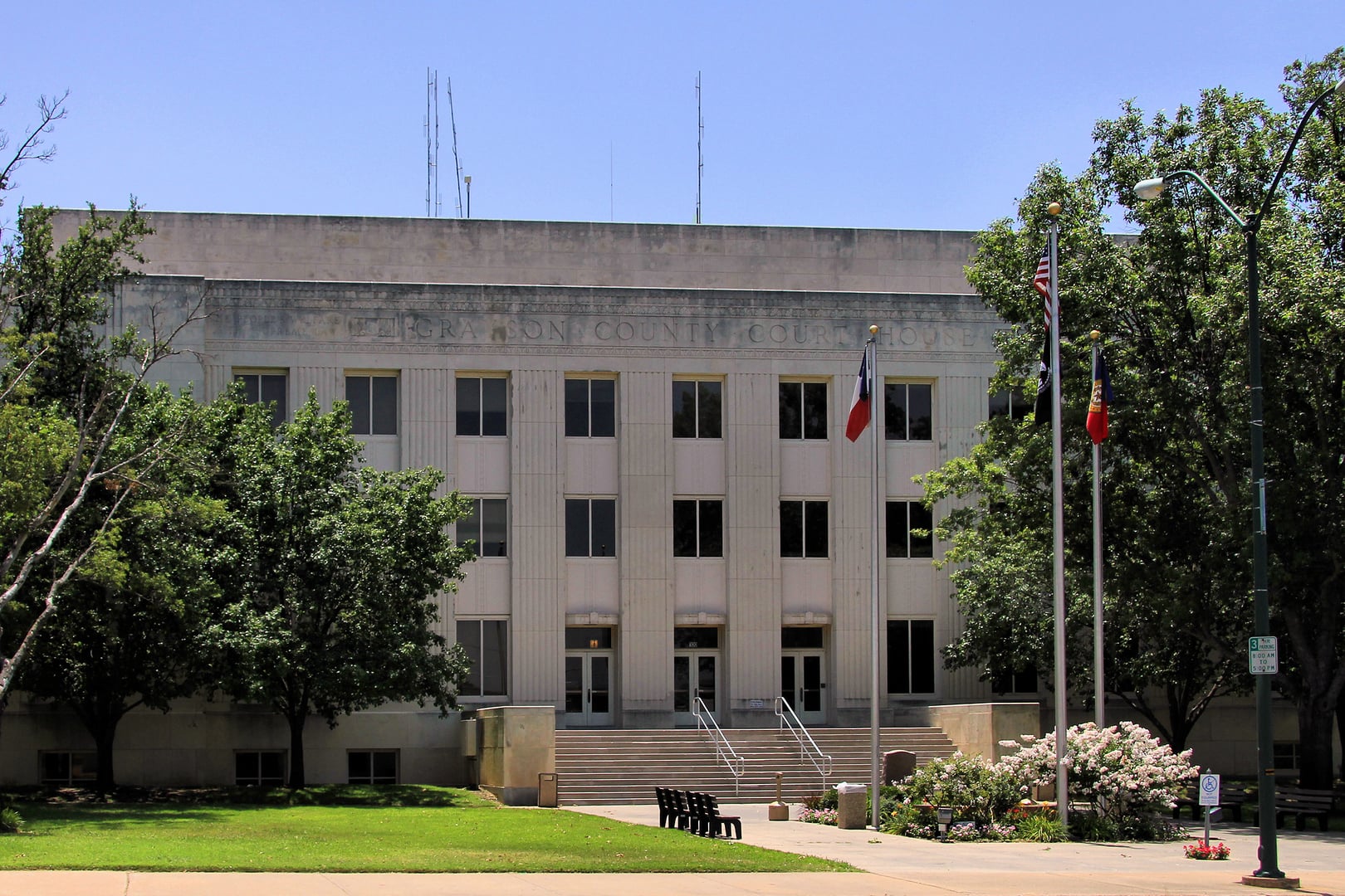 Photo of Grayson County Courthouse