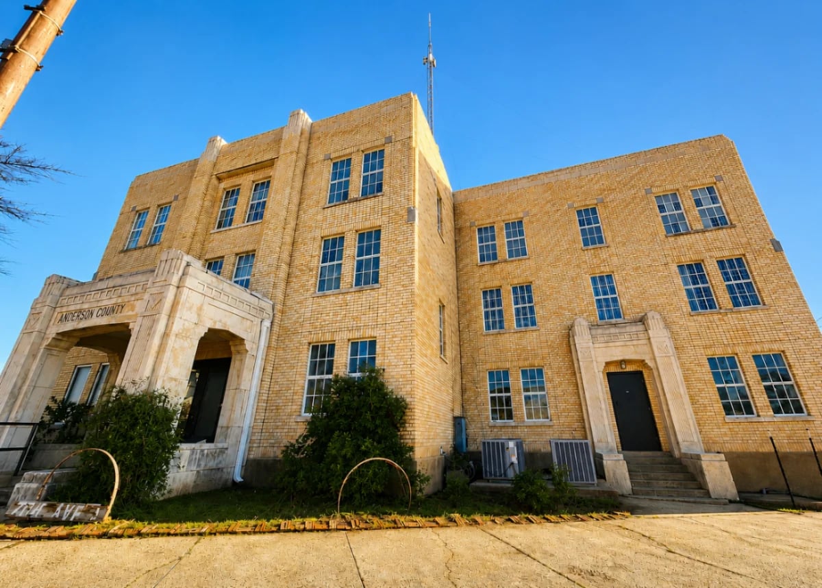 Historic Anderson County Jail (Texas Jailhouse)