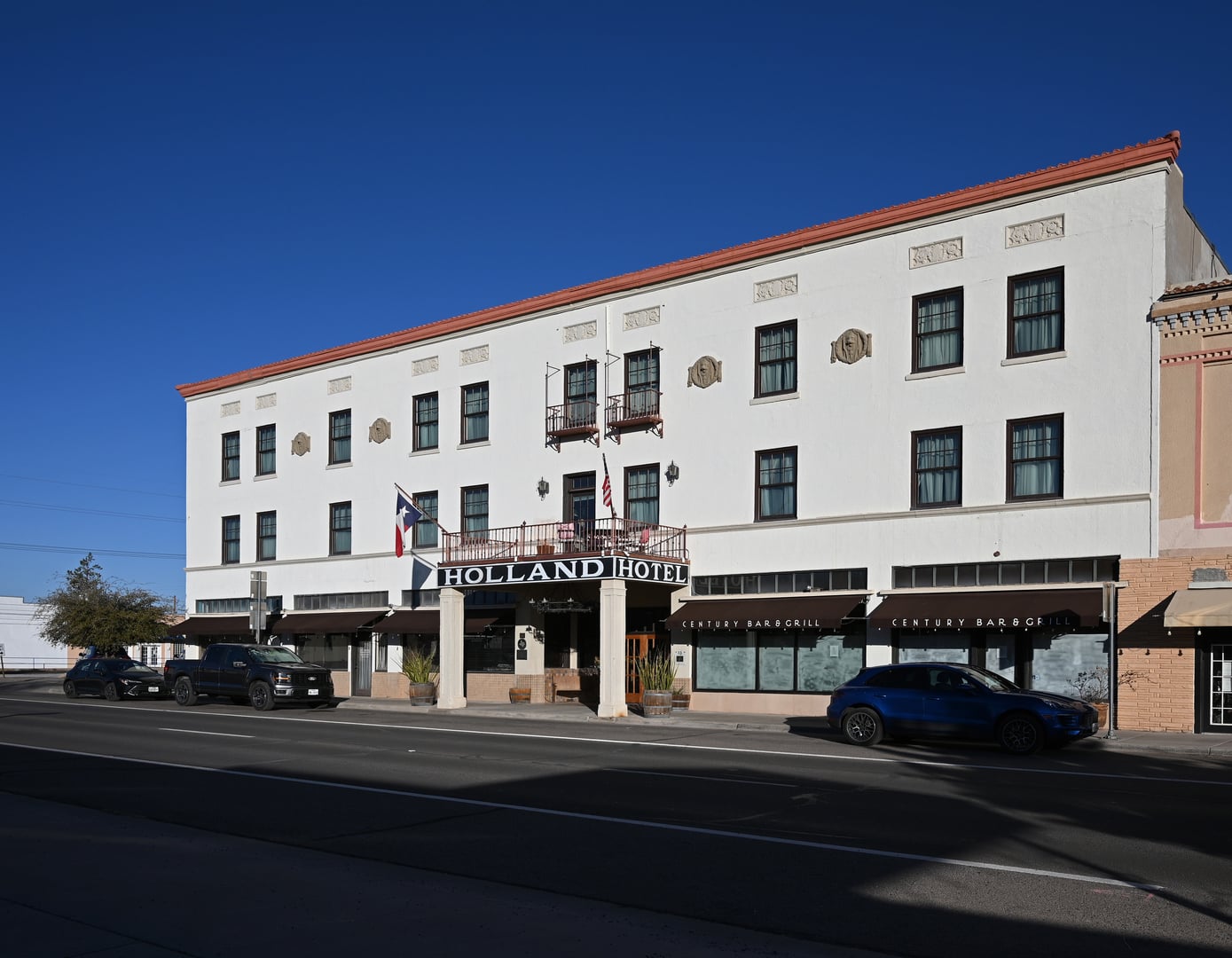 Photo of Holland Hotel