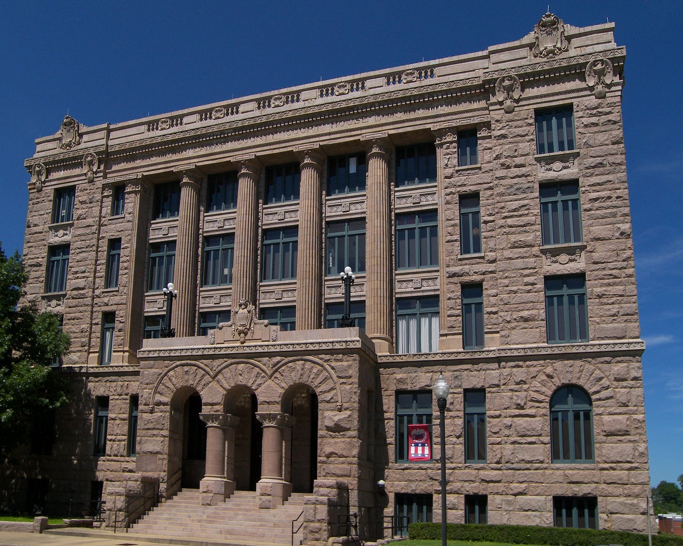 Photo of Lamar County Courthouse (1916 Fire Site)