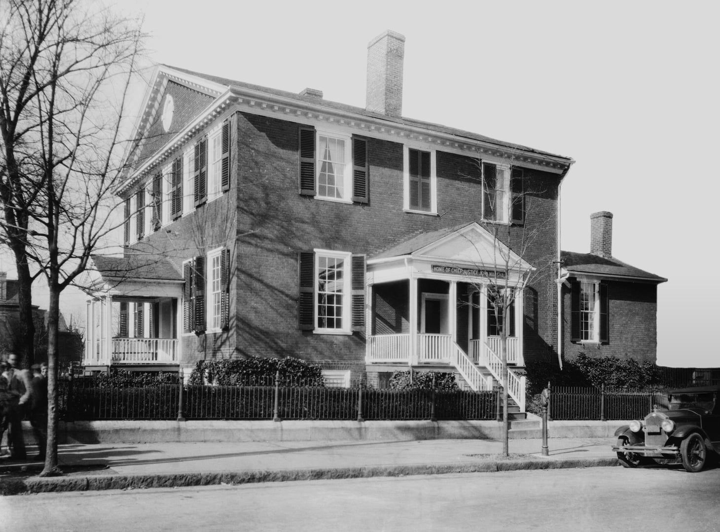 Federal-style brick exterior of the 1790 John Marshall House in the Court End neighborhood of Richmond, Virginia.