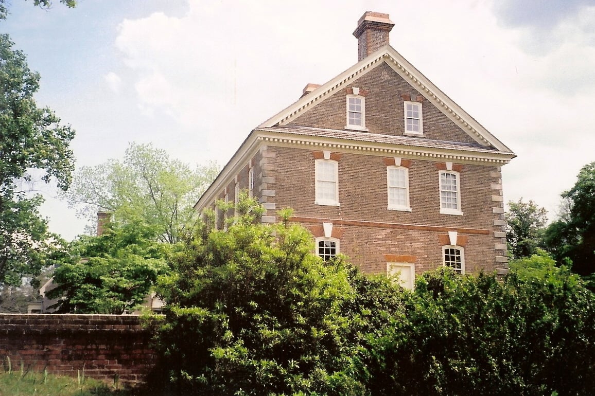 Thomas Nelson House (York Hall) in Yorktown, Virginia — 1730 Georgian home of Declaration signer Thomas Nelson Jr.