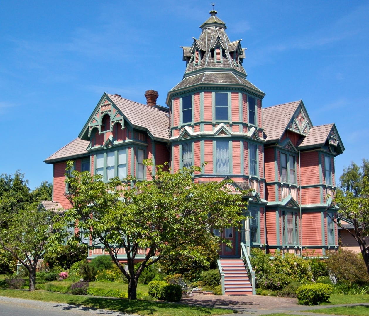Exterior of the 1889 Ann Starrett Mansion, a Queen Anne Victorian on Clay Street in Port Townsend