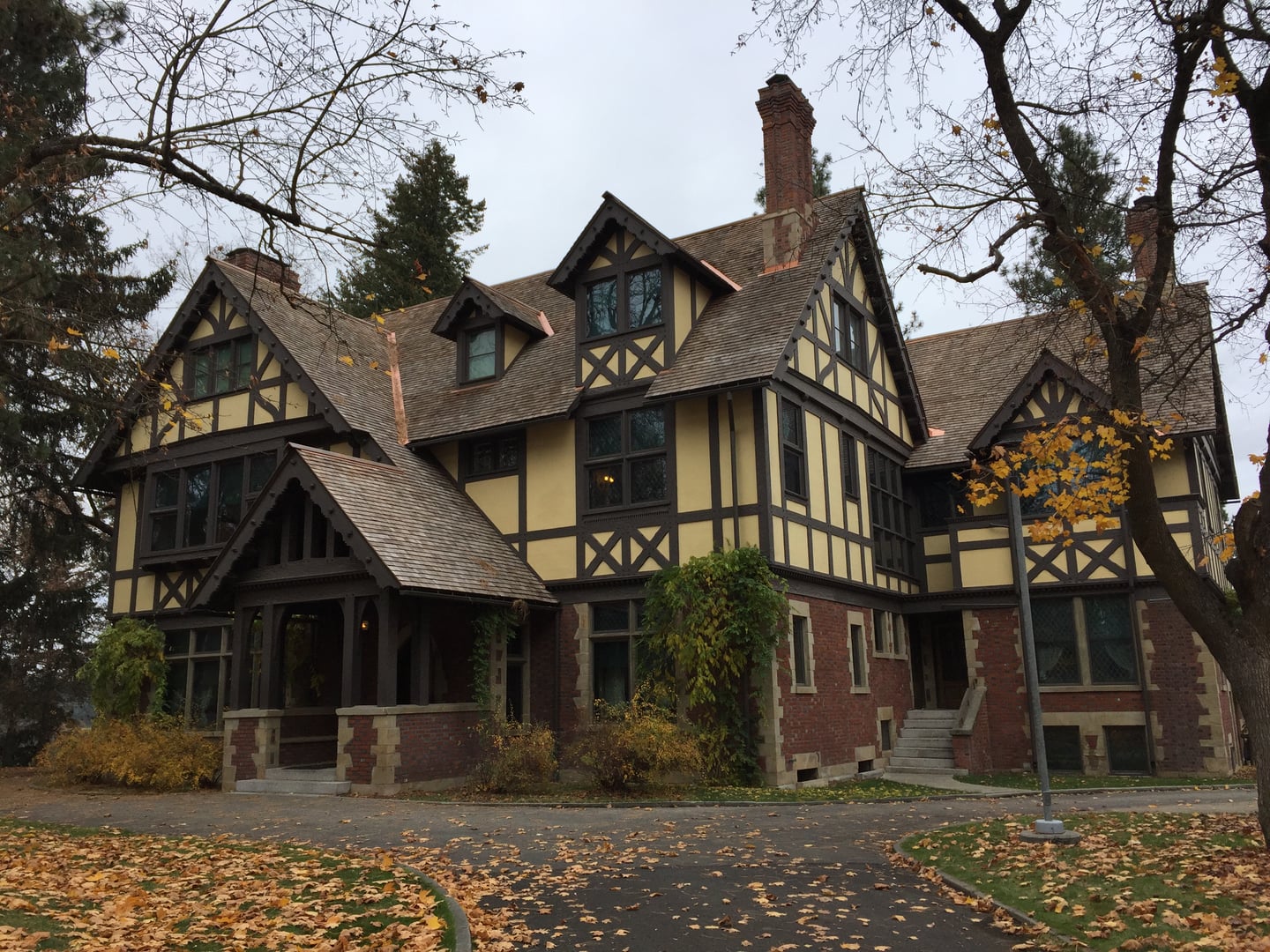 Exterior of the Campbell House, a 1898 Arts and Crafts Revival Tudor mansion in Spokane's Browne's Addition, now part of the Northwest Museum of Arts and Culture