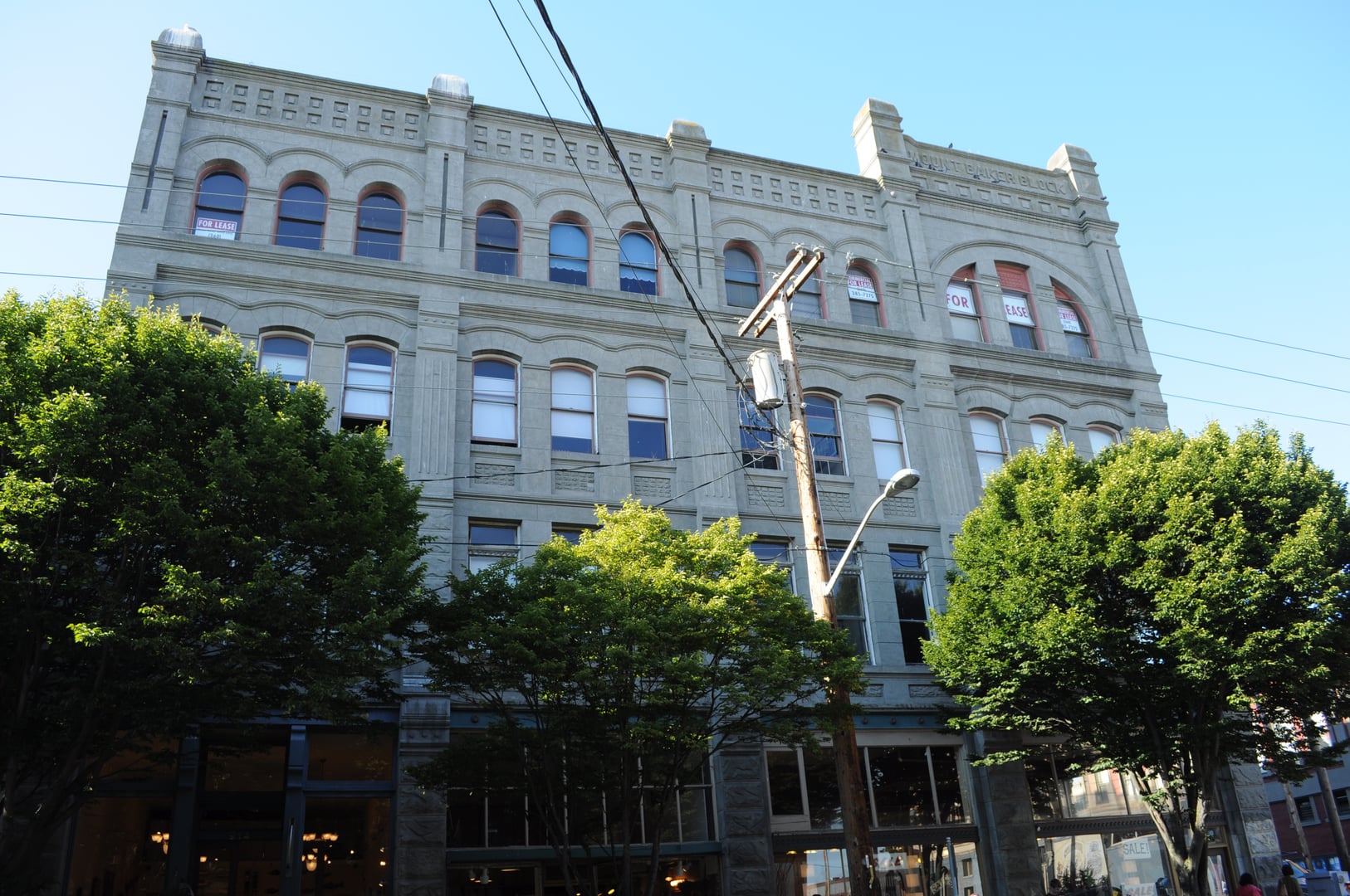 Exterior of the 1890 Mount Baker Block commercial building at 910-914 Water Street, Port Townsend, Washington