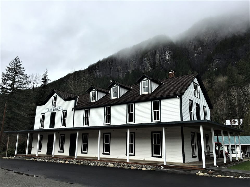 Photo of Bush House Inn