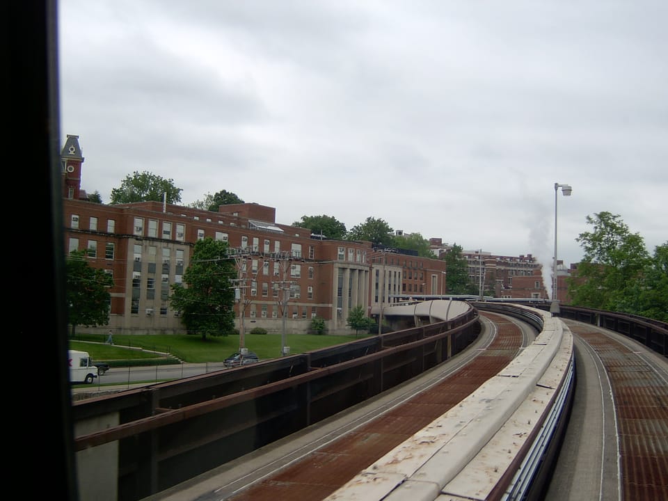 Heading southbound on the w:Morgantown PRT, approaching Beechurst Station.