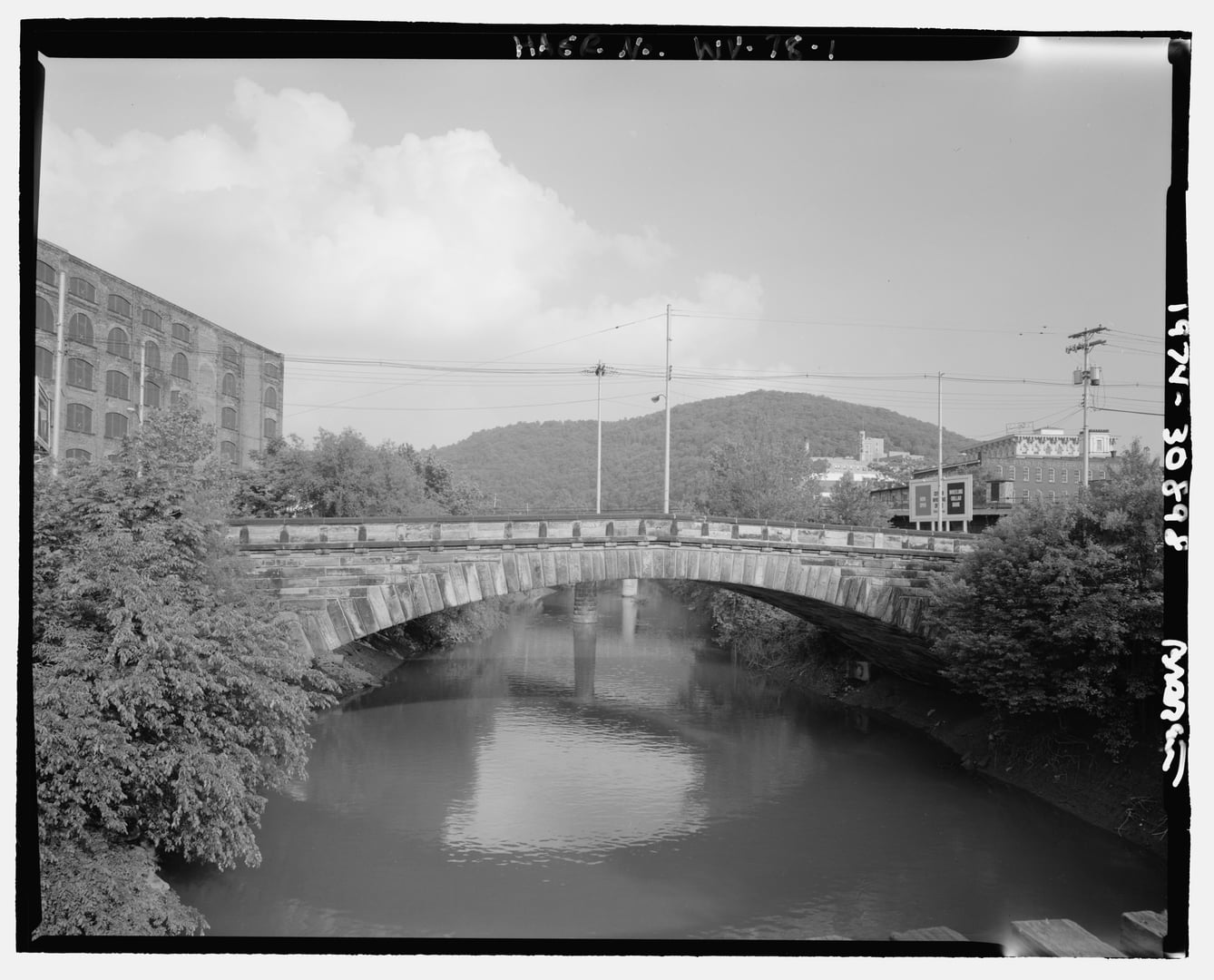 Historic American Engineering Record photo of the Wheeling Stone Arch Bridge over Wheeling Creek at Main Street