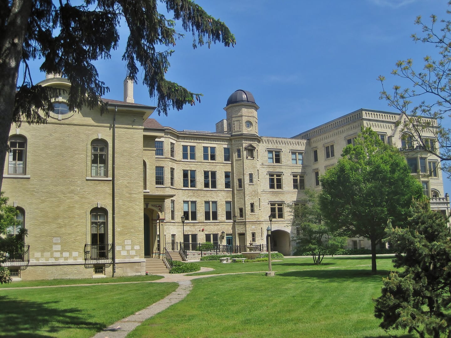 Exterior of Kemper Hall at Kemper Center on the Lake Michigan shoreline in Kenosha, Wisconsin, listed on the National Register of Historic Places
