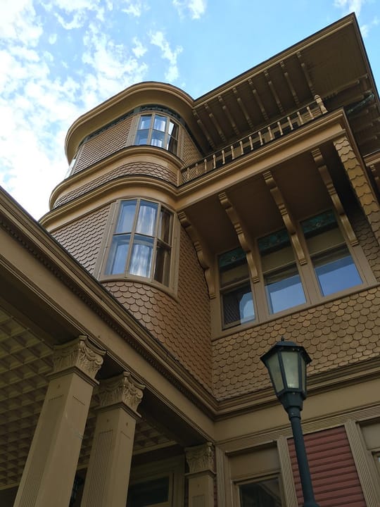 Queen Anne facade of the Martin Pattison House (Fairlawn Mansion) in Superior, Wisconsin